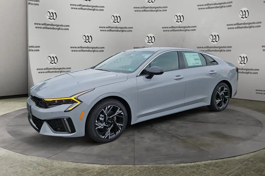 2026 Kia K5 GT-Line photo 1