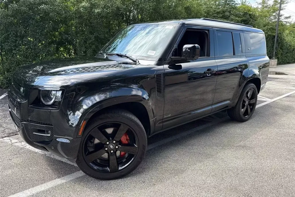 2023 Land Rover Defender 130 X photo 1