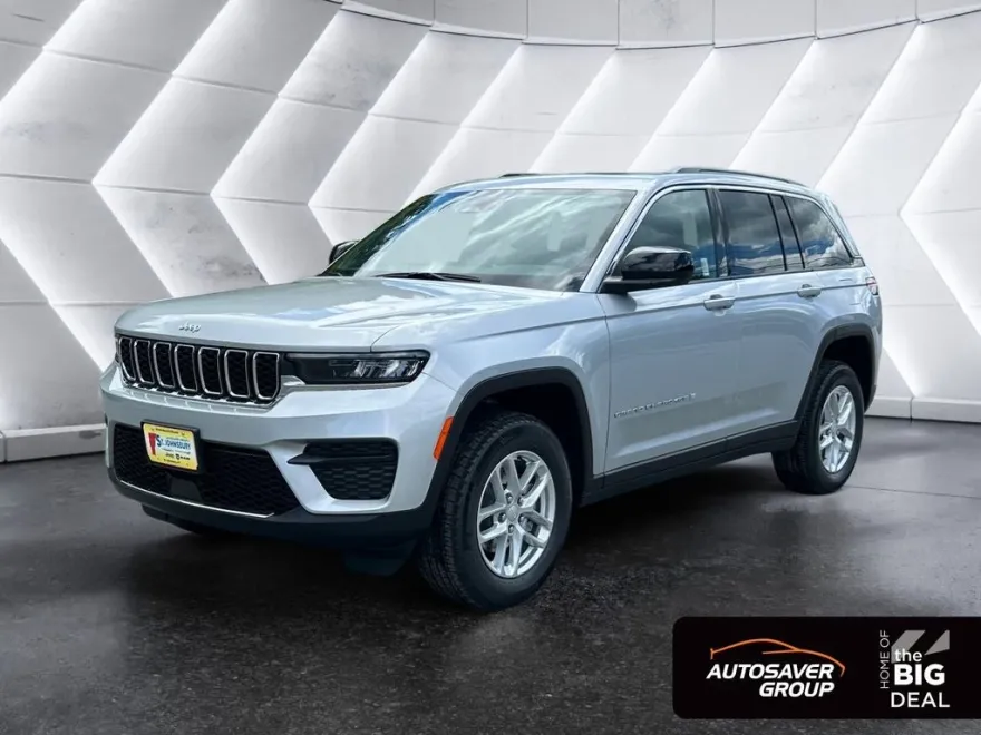 2025 Jeep Grand Cherokee Laredo photo 1