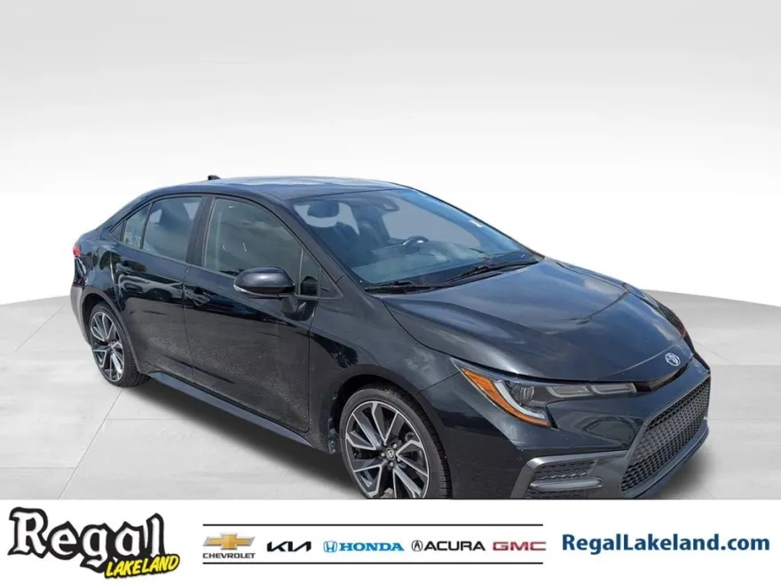 2022 Toyota Corolla SE photo 1