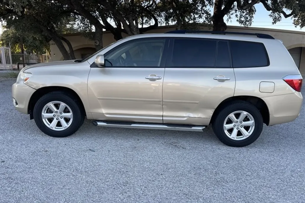 2008 Toyota Highlander photo 1