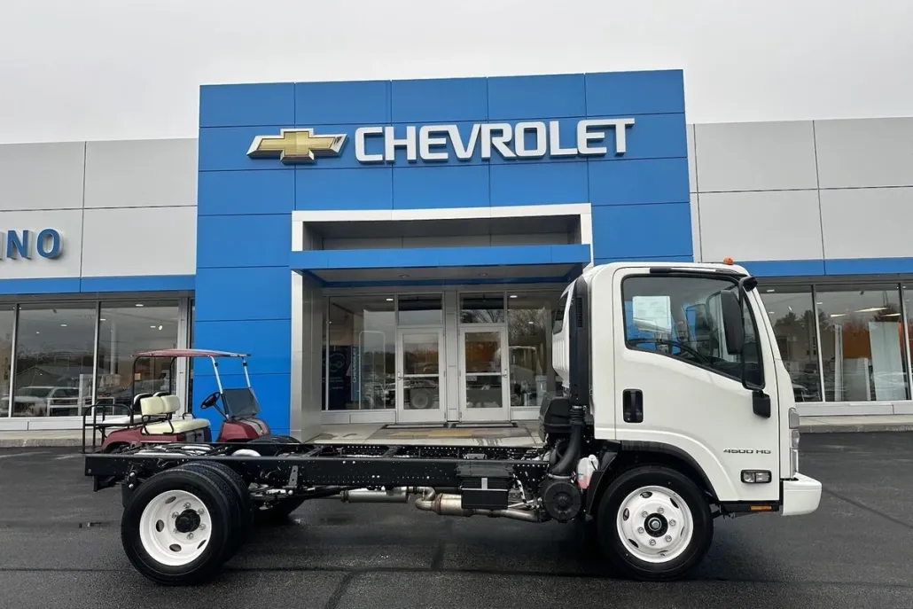2025 Chevrolet Silverado 4500HD photo 1