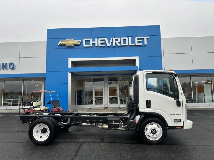 2025 Chevrolet Silverado 4500HD photo 1