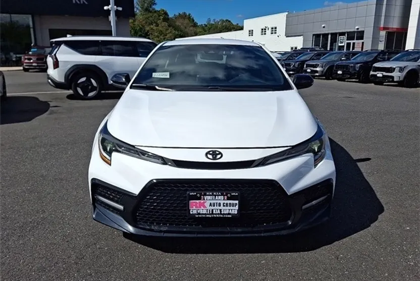 2020 Toyota Corolla SE photo 1