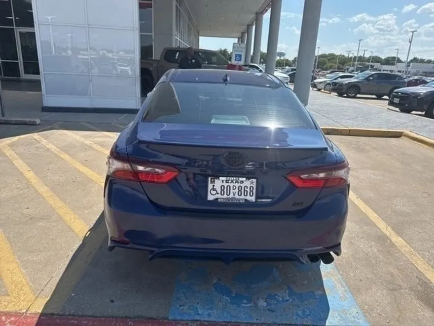 2023 Toyota Camry SE photo 1