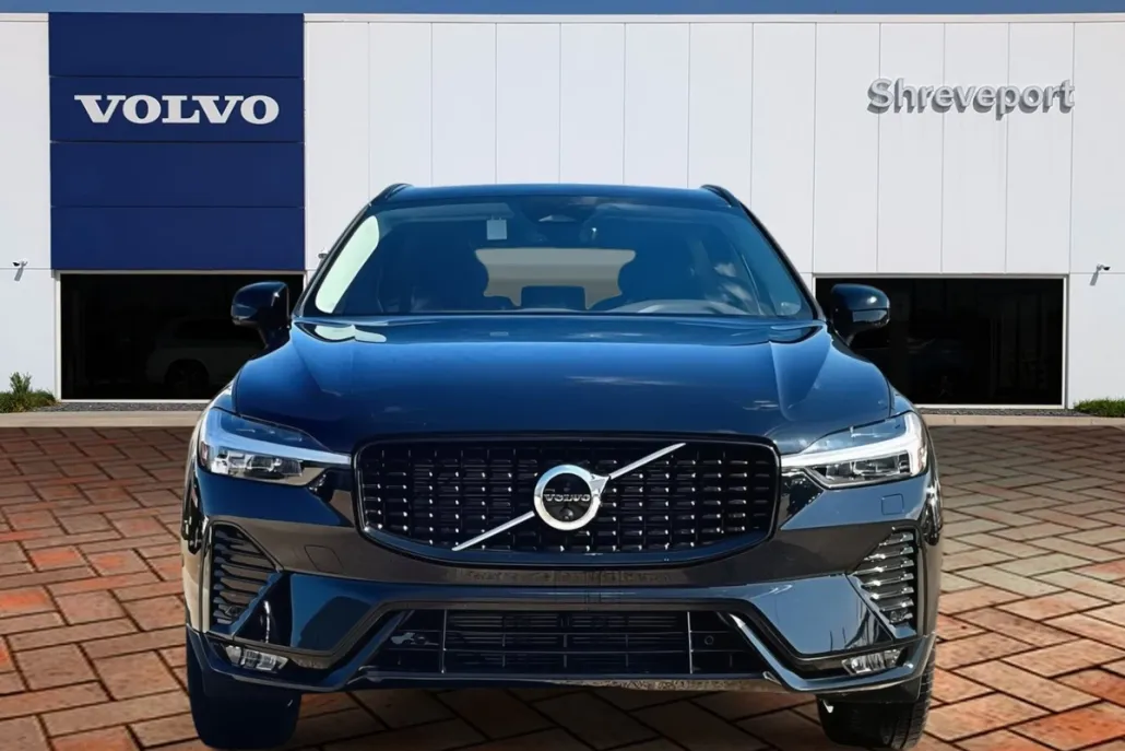 2025 Volvo XC60 B5 Plus photo 1
