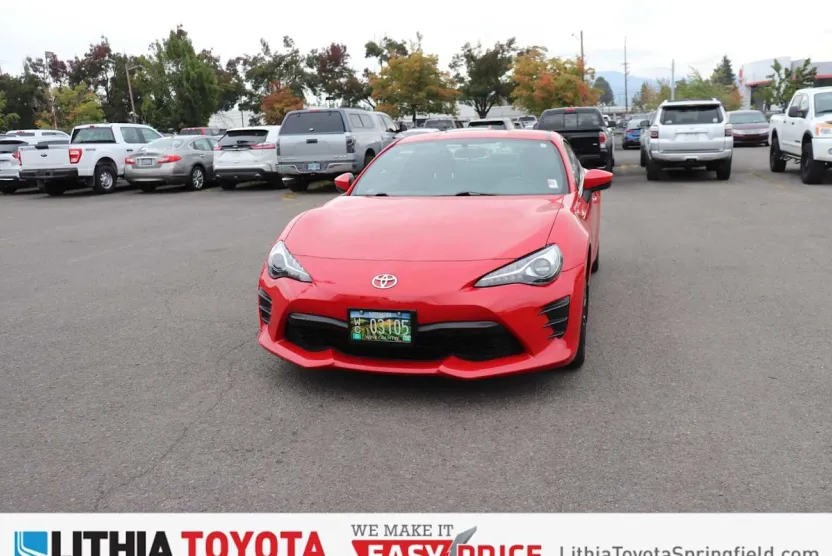 2017 Toyota GR86 Base photo 1