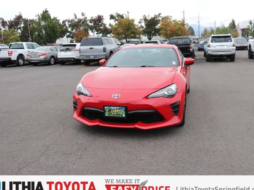 2017 Toyota GR86 Base photo 1