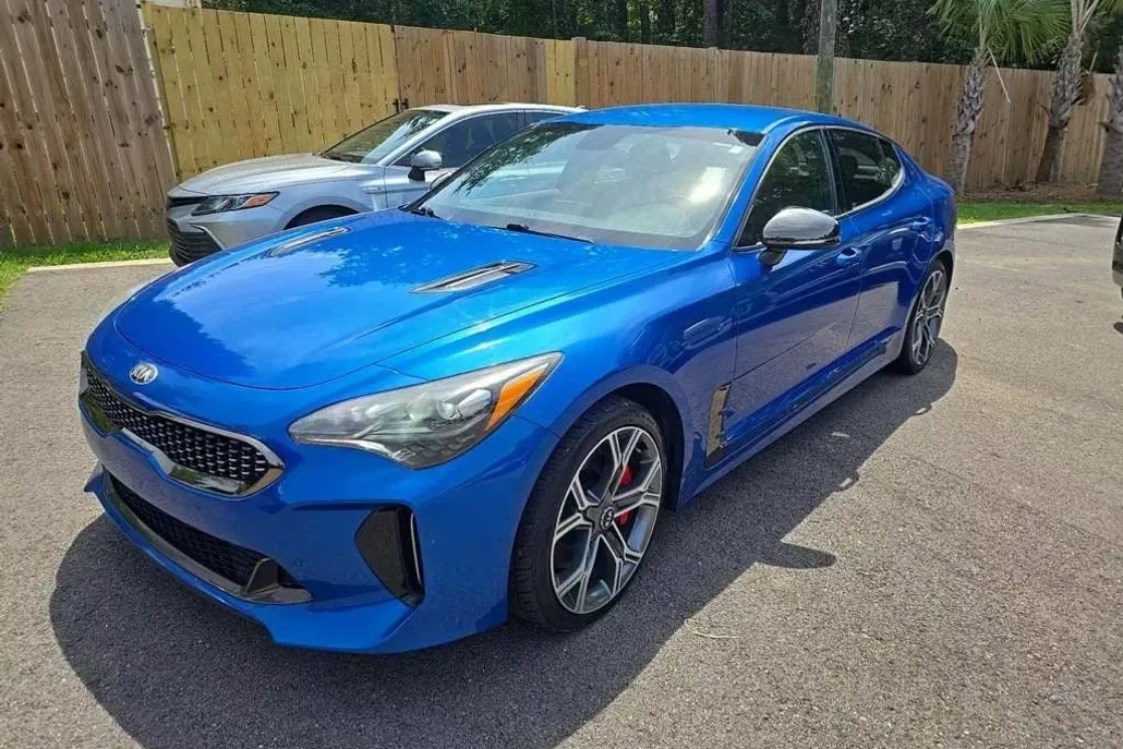 2019 Kia Stinger GT photo 1