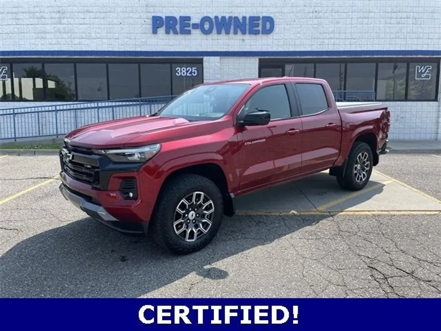2023 Chevrolet Colorado Z71 photo 1