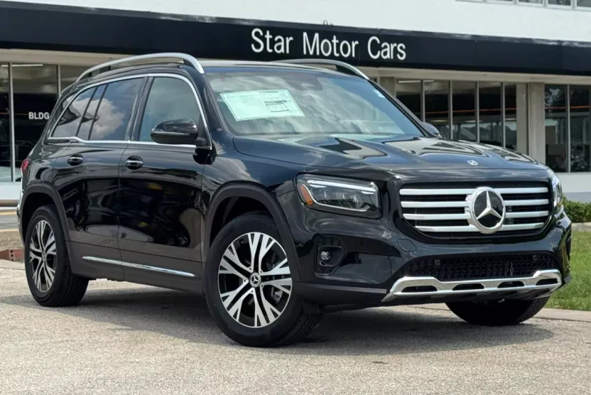 2026 Mercedes Benz GLB 250 4MATIC photo 1
