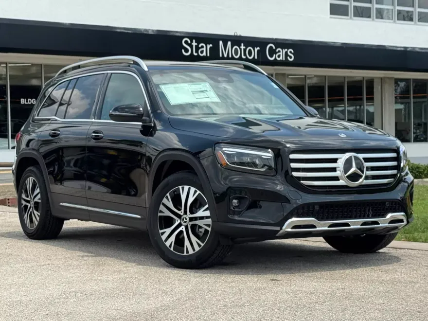 2026 Mercedes Benz GLB 250 4MATIC photo 1