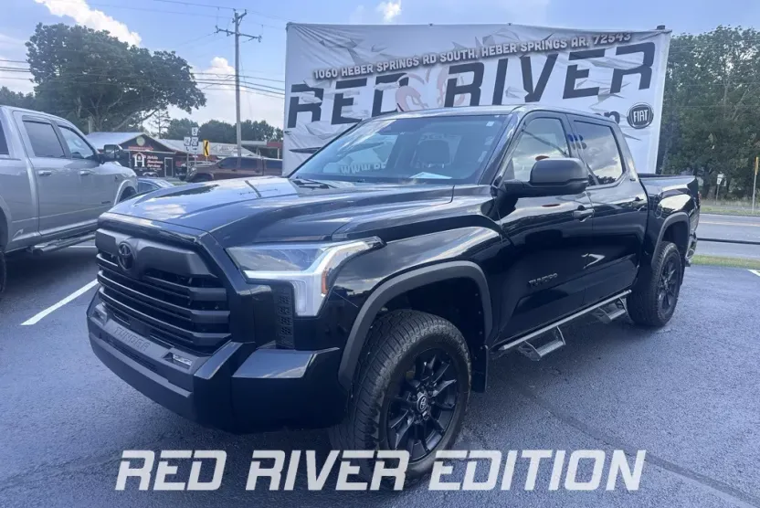 2024 Toyota Tundra SR5 photo 1