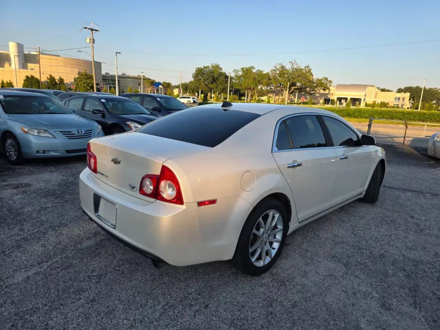2012 Chevrolet Malibu LTZ photo 1