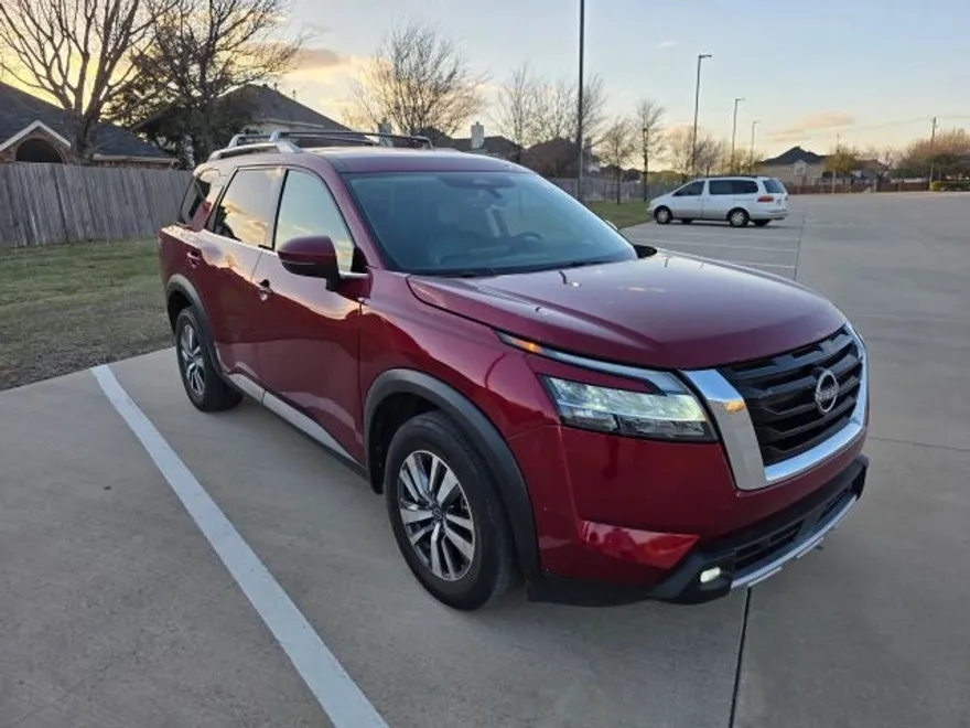 2023 Nissan Pathfinder SL photo 1
