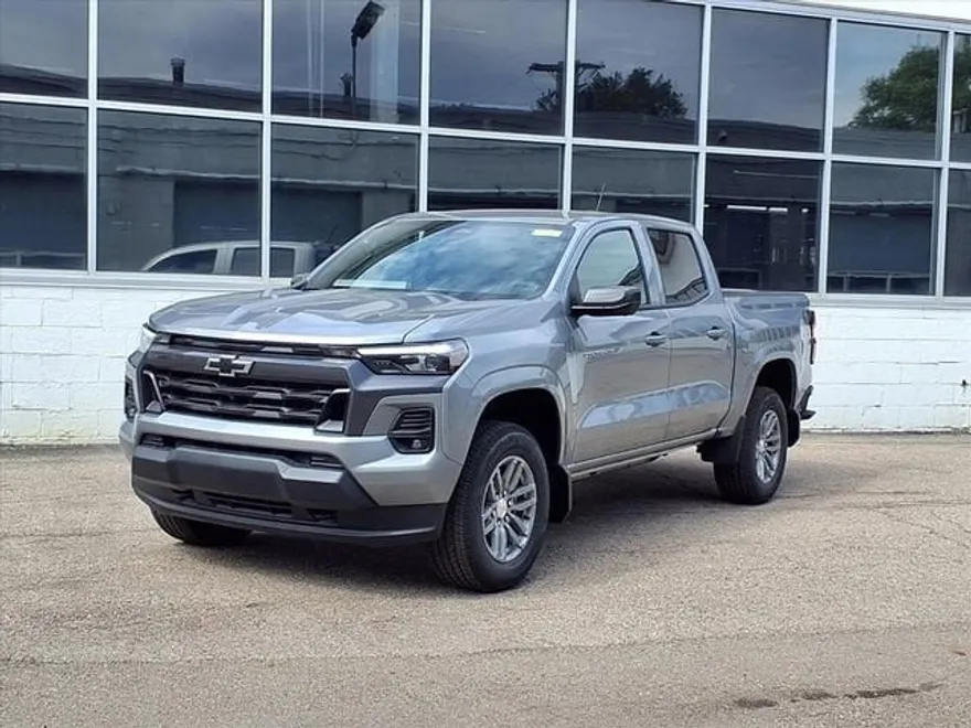 2026 Chevrolet Colorado LT photo 1