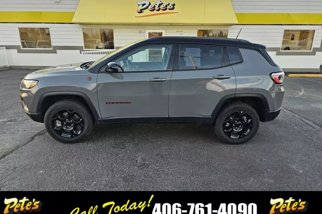 2023 Jeep Compass Trailhawk photo 1