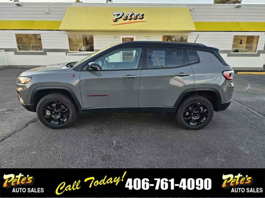 2023 Jeep Compass Trailhawk photo 1