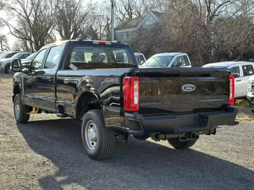 2025 Ford F-250 XL photo 4