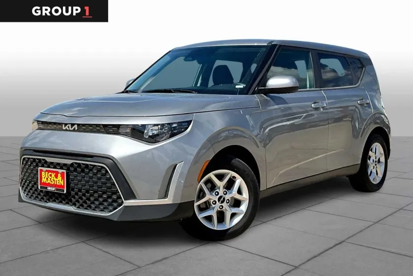 2023 Kia Soul LX S photo 1