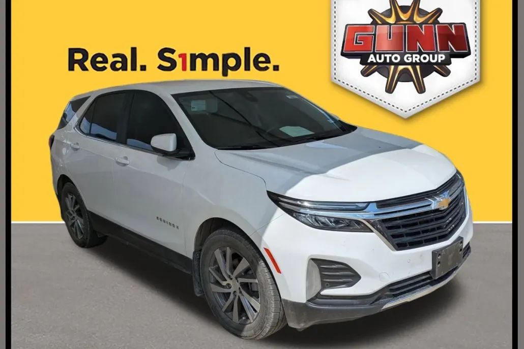 2023 Chevrolet Equinox LT photo 1