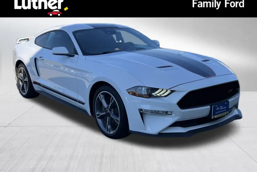 2022 Ford Mustang GT Premium photo 1