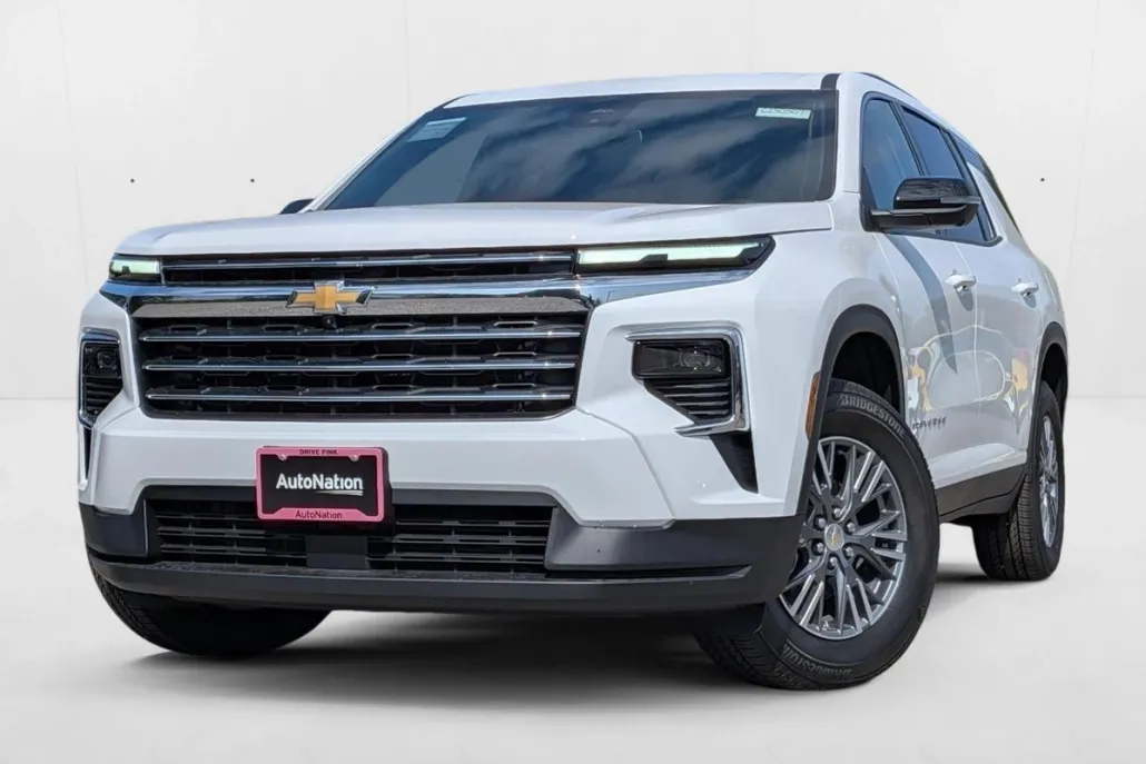 2025 Chevrolet Traverse photo 1