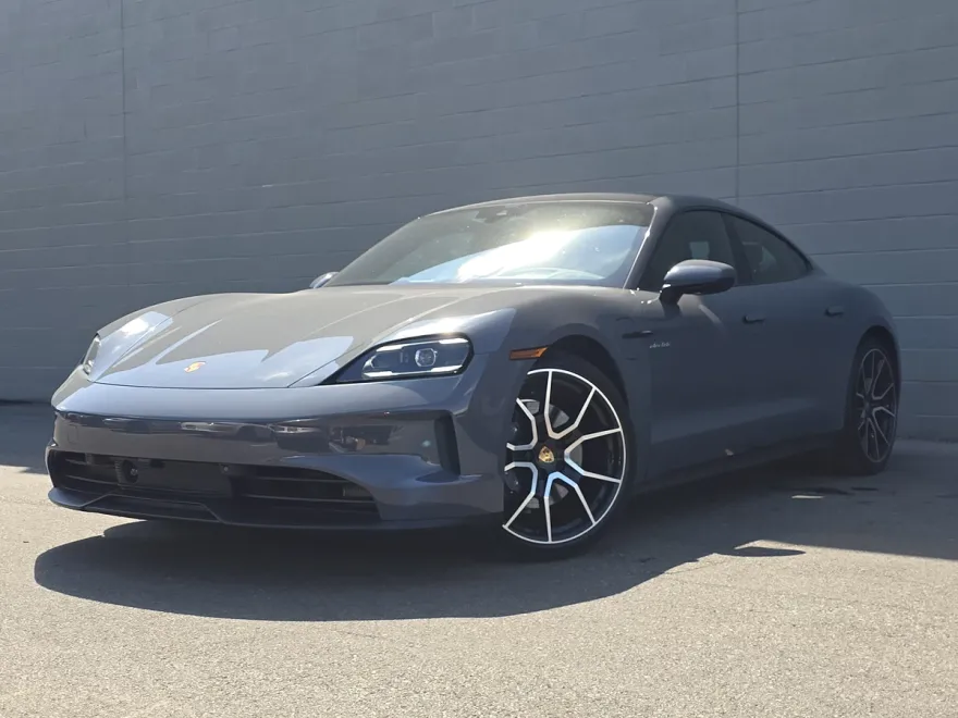 2025 Porsche Taycan 4 photo 1
