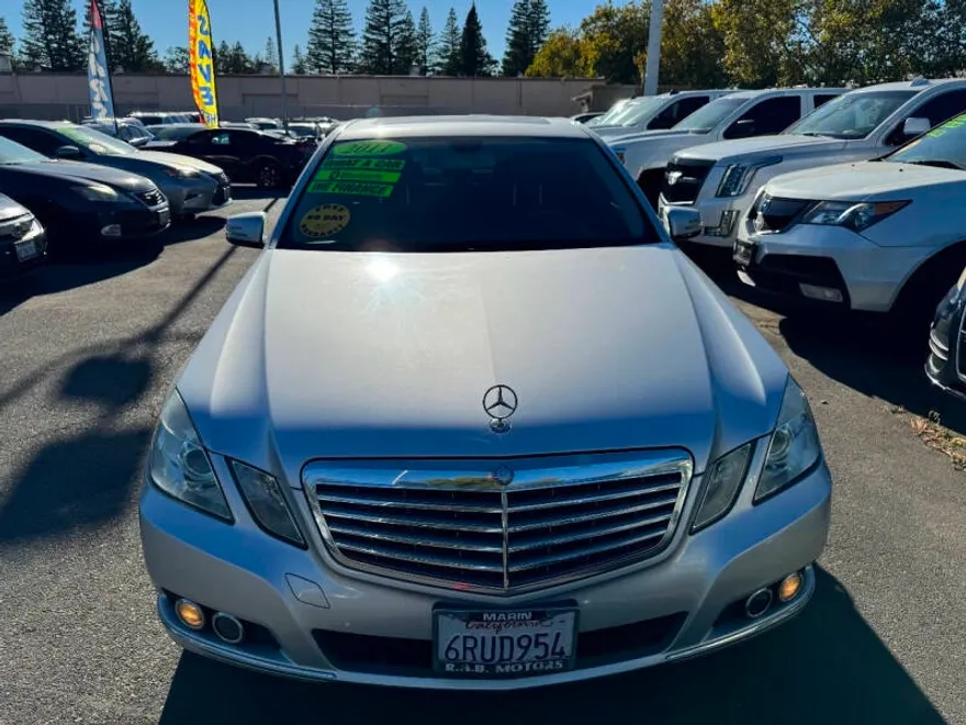 2011 Mercedes Benz E 350 photo 1