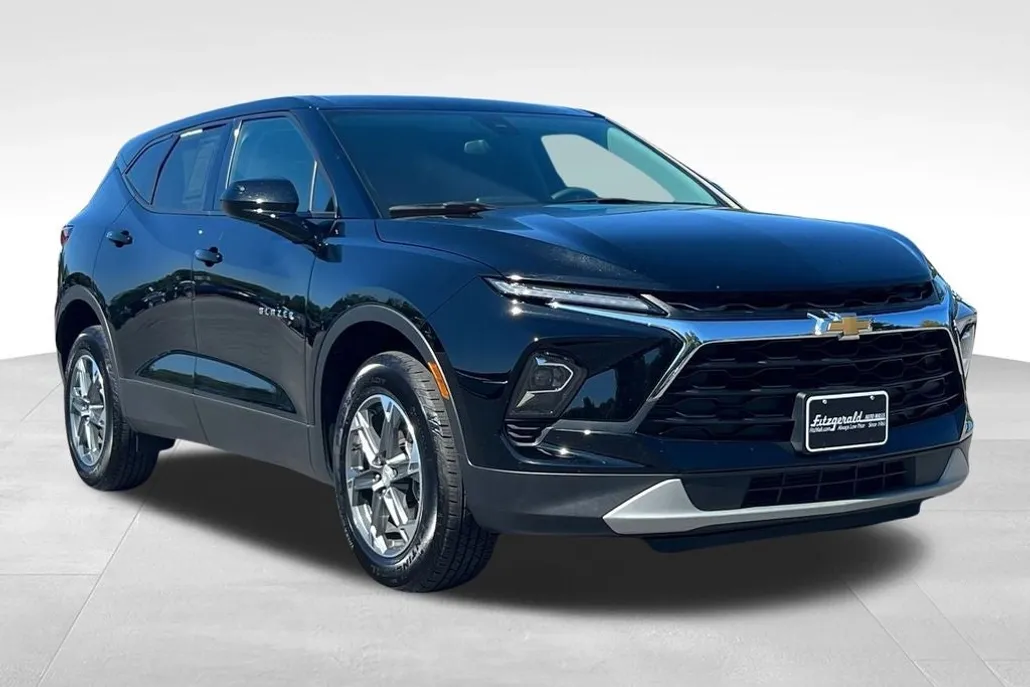 2025 Chevrolet Blazer 2LT photo 1
