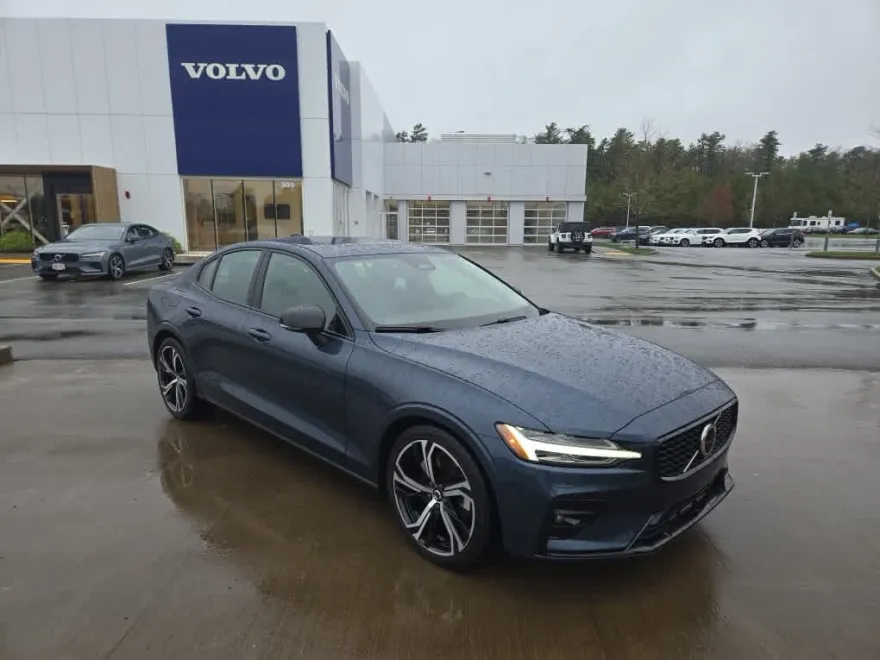 2024 Volvo S60 B5 Core photo 1