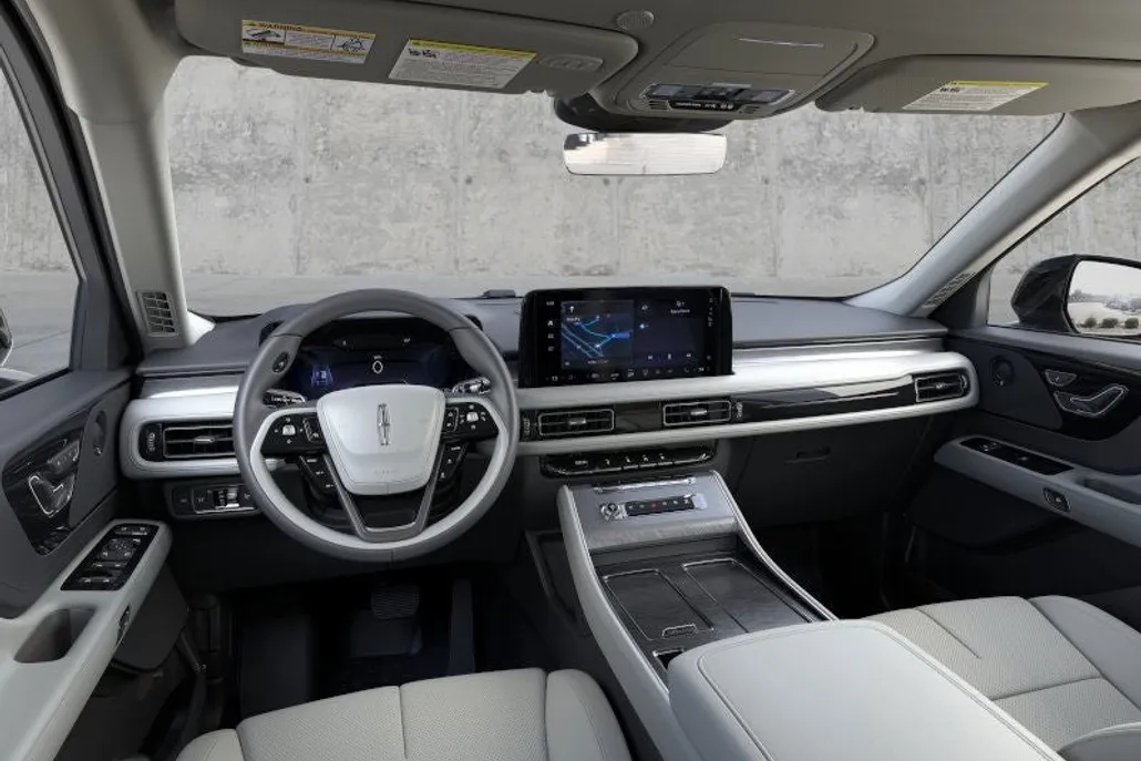 2025 Lincoln Aviator Premiere photo 1