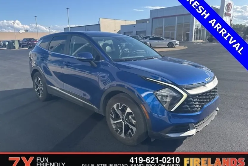 2023 Kia Sportage EX photo 1