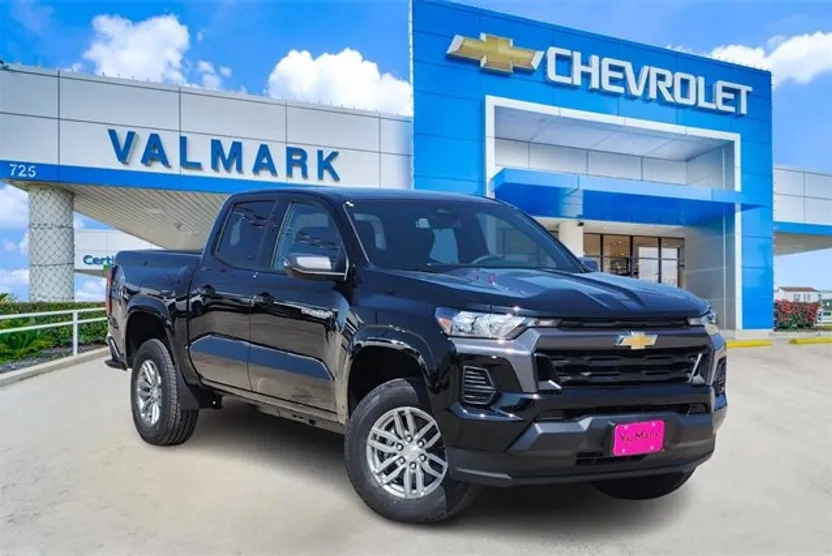 2026 Chevrolet Colorado LT photo 1