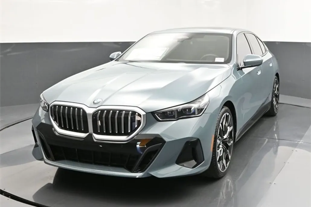 2024 Bmw 530i photo 1