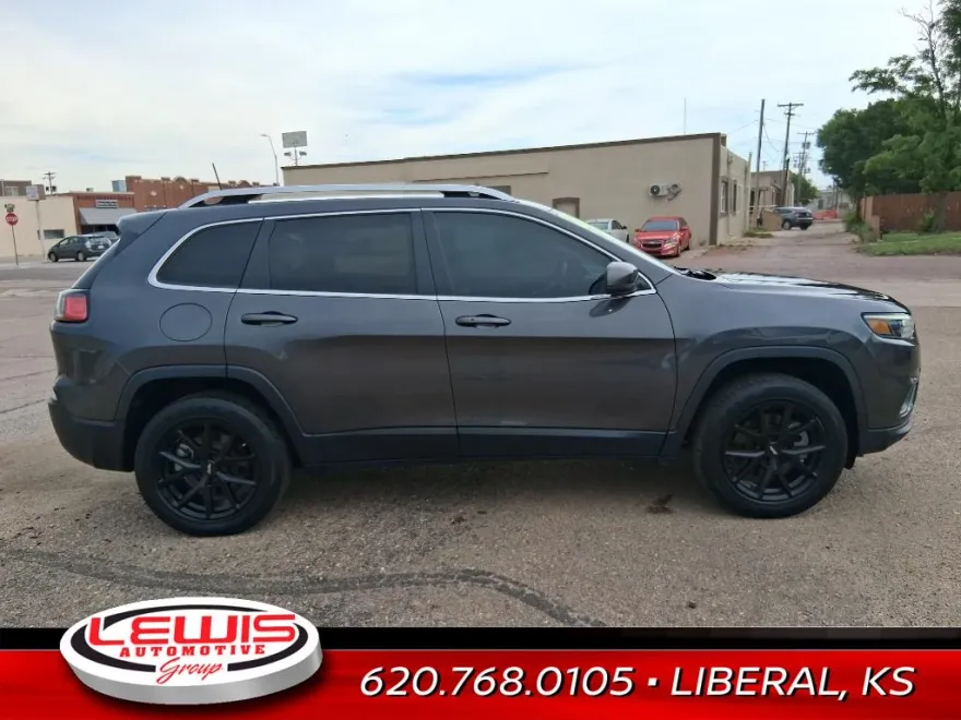 2021 Jeep Cherokee Latitude Lux photo 1