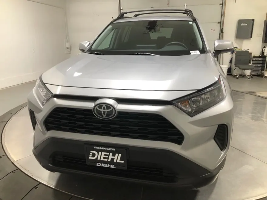 2019 Toyota RAV4 LE Sport photo 2
