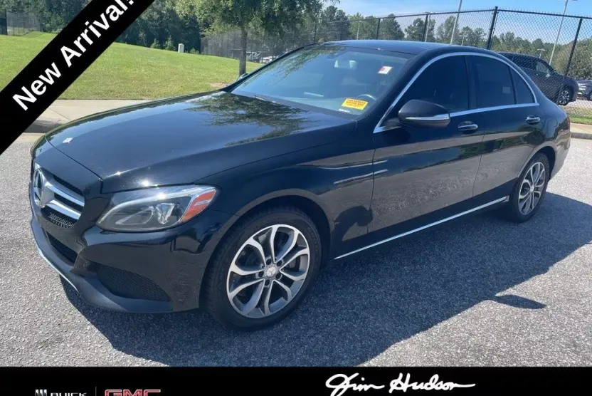 2015 Mercedes Benz C 300 Sedan photo 1