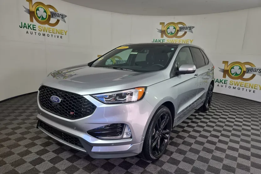 2022 Ford Edge ST photo 1