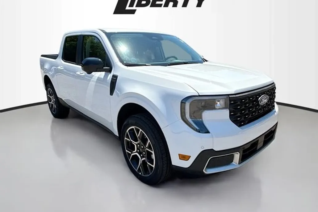 2025 Ford Maverick Lariat photo 1