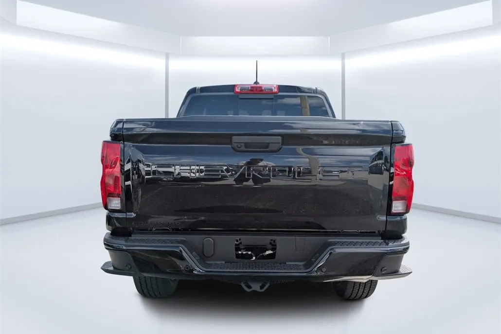 2026 Chevrolet Colorado Work Truck photo 1