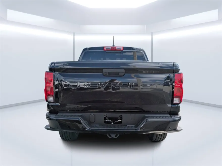 2026 Chevrolet Colorado Work Truck photo 1
