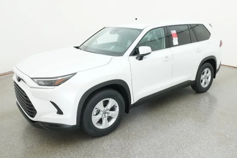 2026 Toyota Grand Highlander LE photo 1