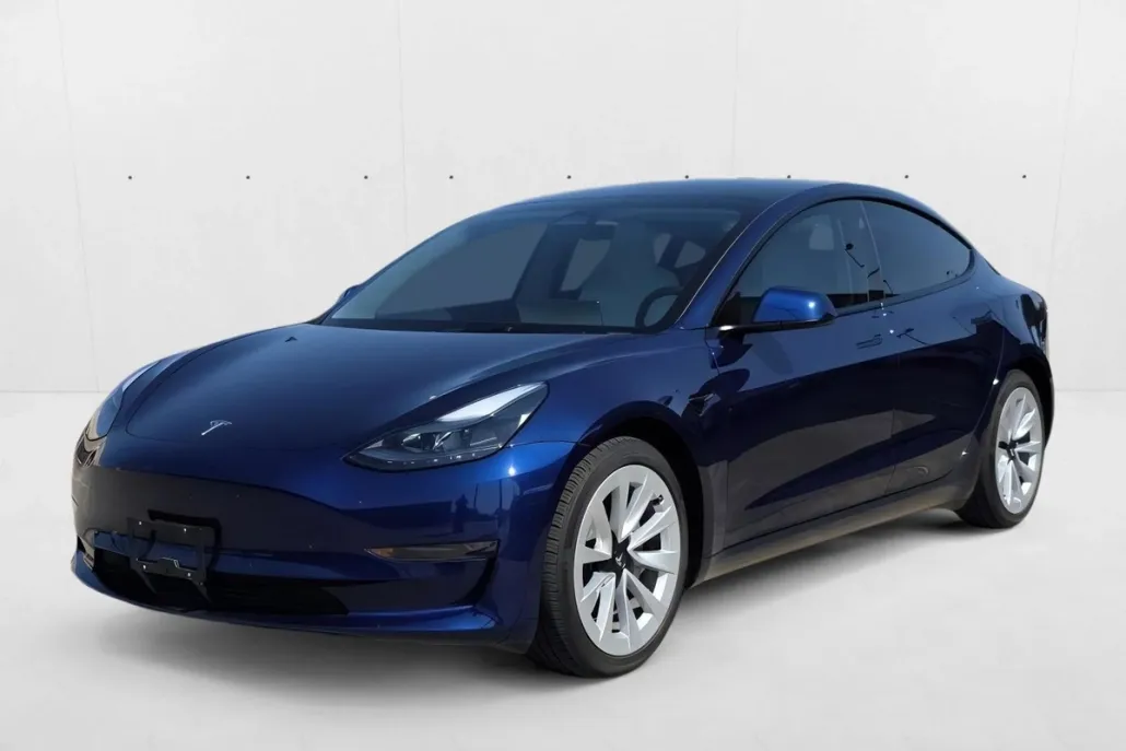 2023 Tesla Model 3 Long Range photo 1