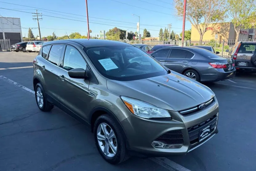 2013 Ford Escape SE photo 1