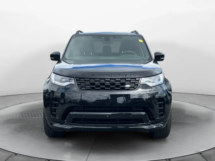 2024 Land Rover Discovery P360 Dynamic SE photo 2