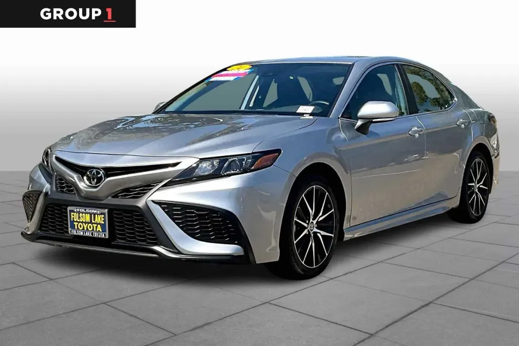 2024 Toyota Camry SE photo 1