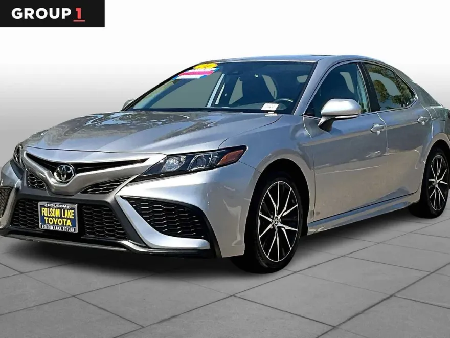 2024 Toyota Camry SE photo 1