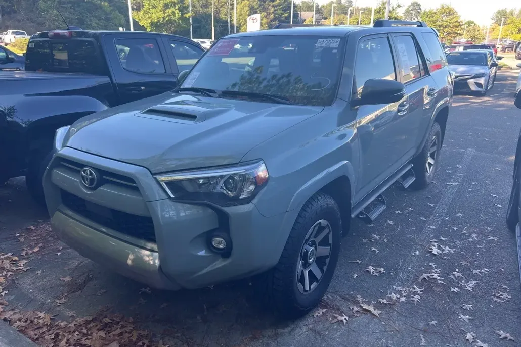 2023 Toyota 4Runner TRD Off-Road Premium photo 1