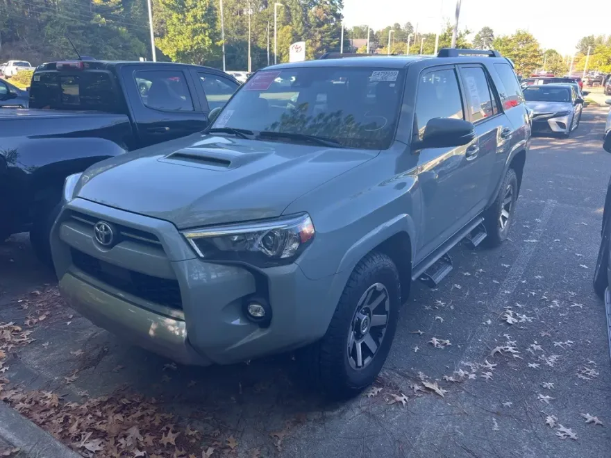 2023 Toyota 4Runner TRD Off-Road Premium photo 1